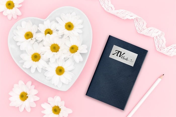 Design menu nail salon in Maine