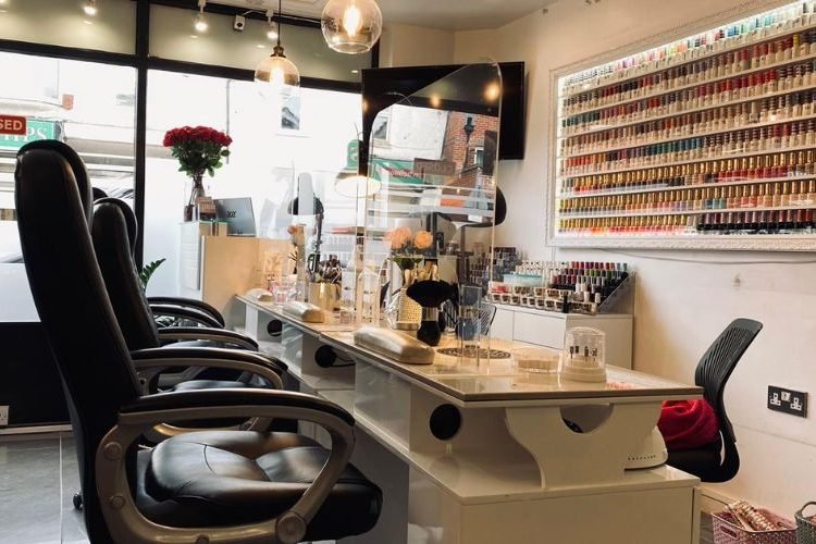 ban-tiem-nail-tai-houston-texas